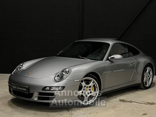 Porsche 911 - Photo 1