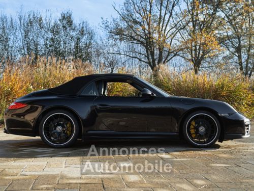 Porsche 911 - Photo 1