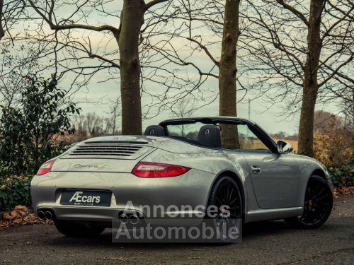 Porsche 911 - Photo 1