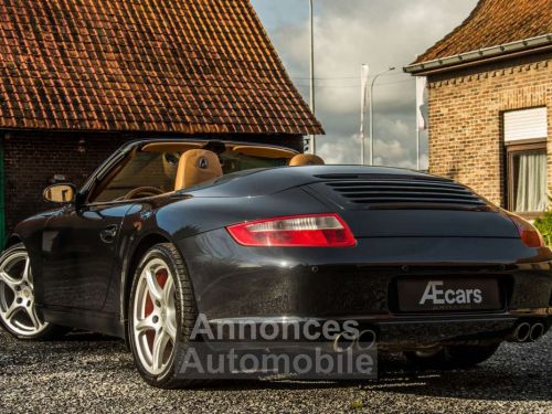 Porsche 911 - Photo 1