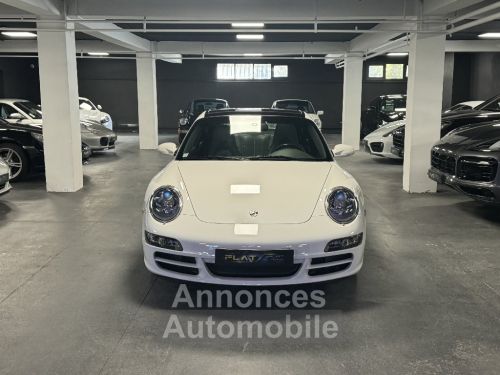 Porsche 911 - Photo 1