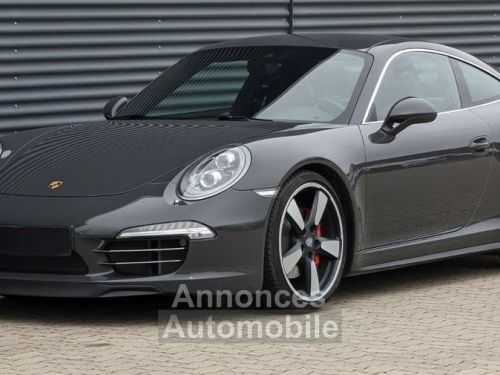 Porsche 911 - Photo 1