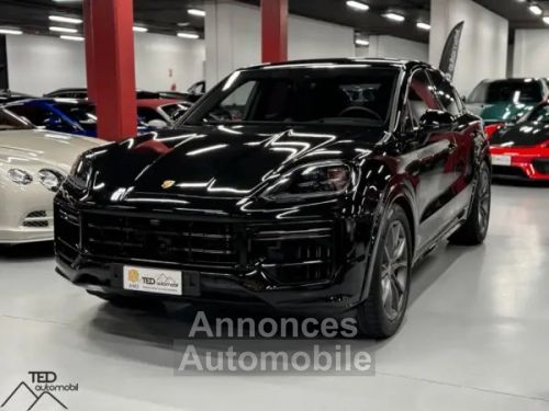 Annonce Porsche Cayenne Turbo E-Hybrid 739cv Model 2024