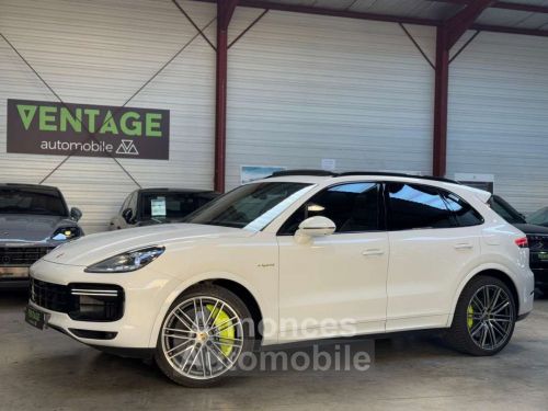 Annonce Porsche Cayenne turbo s hybrid v8 4.0l 680 ch tiptronic