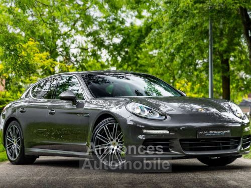 Porsche panamera - Photo 1