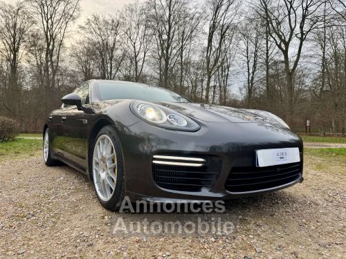 Porsche panamera - Photo 1