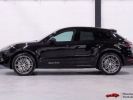 Annonce Porsche Macan TURBO Pack Chrono - Interieur Carbone - Sport Design Noir - Exterieur Noir - Jantes 21 911 Turbo - Entretien