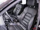 Annonce Porsche Macan TURBO Pack Chrono - Interieur Carbone - Sport Design Noir - Exterieur Noir - Jantes 21 911 Turbo - Entretien