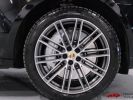 Annonce Porsche Macan TURBO Pack Chrono - Interieur Carbone - Sport Design Noir - Exterieur Noir - Jantes 21 911 Turbo - Entretien