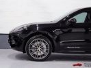 Annonce Porsche Macan TURBO Pack Chrono - Interieur Carbone - Sport Design Noir - Exterieur Noir - Jantes 21 911 Turbo - Entretien