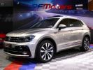 Voir l'annonce Volkswagen Tiguan R-Line Carat Exclusif 2.0 TDI 190 DSG 4Motion GPS Pro Virtual ACC DCC TO Dynaudio Attelage Affichage Tête Haute JA 20 Suzuka Pas De Malus