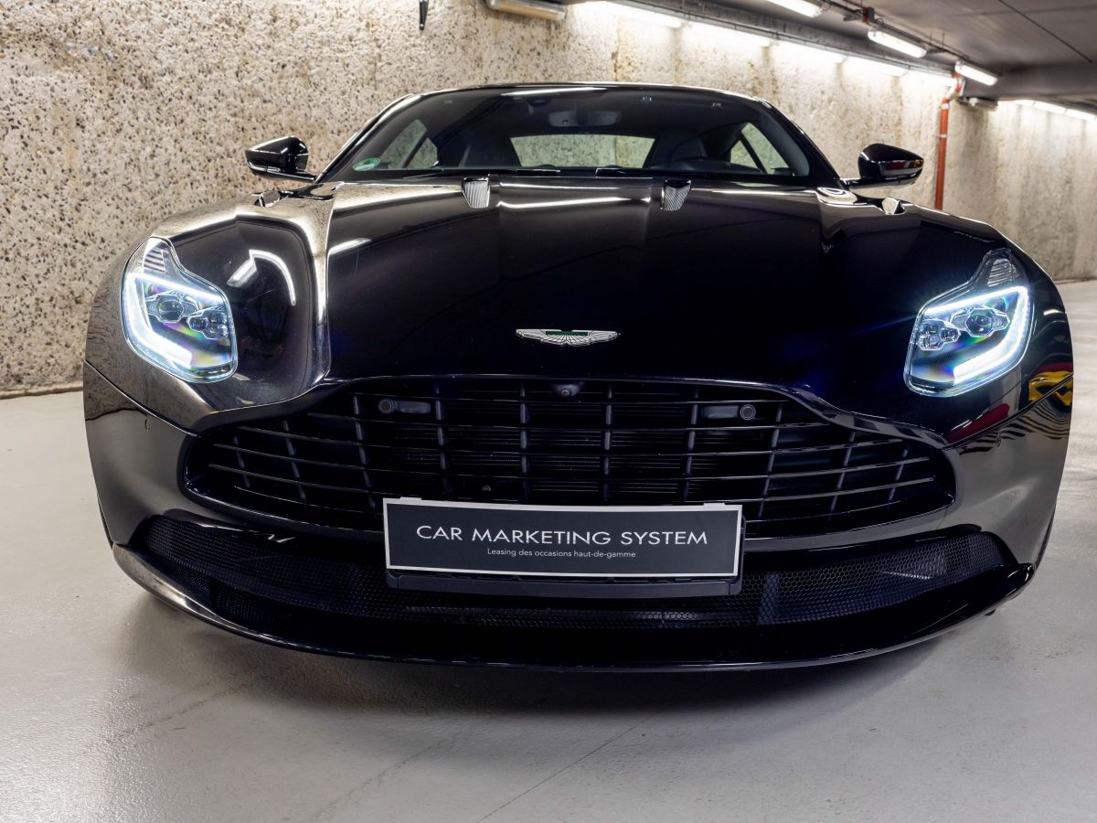 Aston Martin DB11 V12 Launch Edition - photo 3