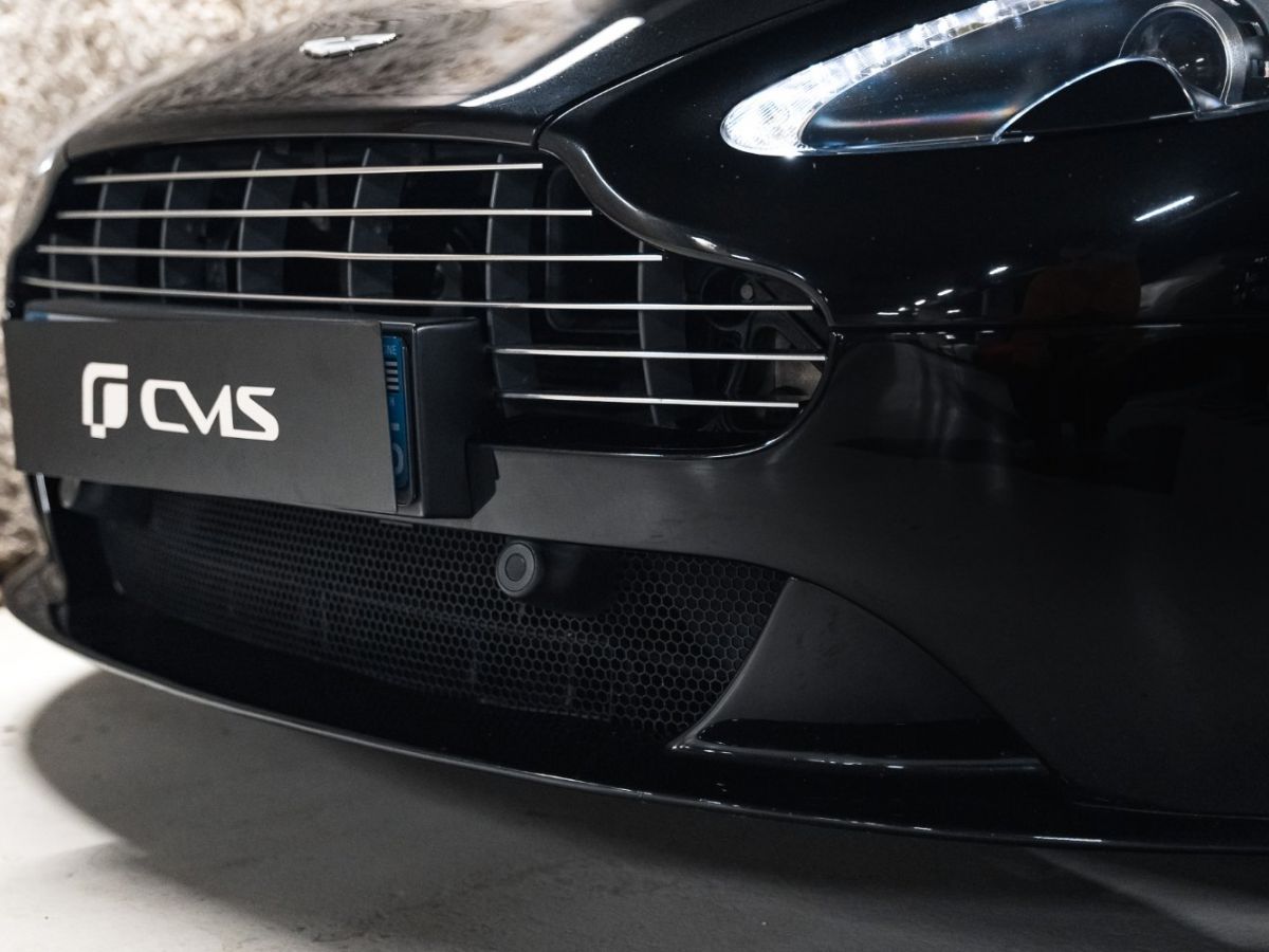 Aston Martin V12 Vantage Carbon Black Edition V12 6.0 517 - photo 5