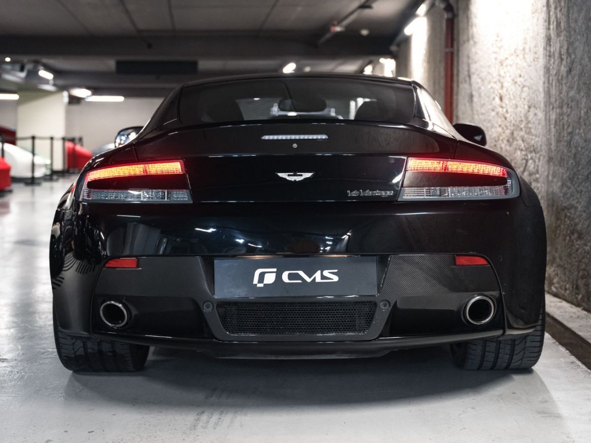 Aston Martin V12 Vantage Carbon Black Edition V12 6.0 517 - photo 14