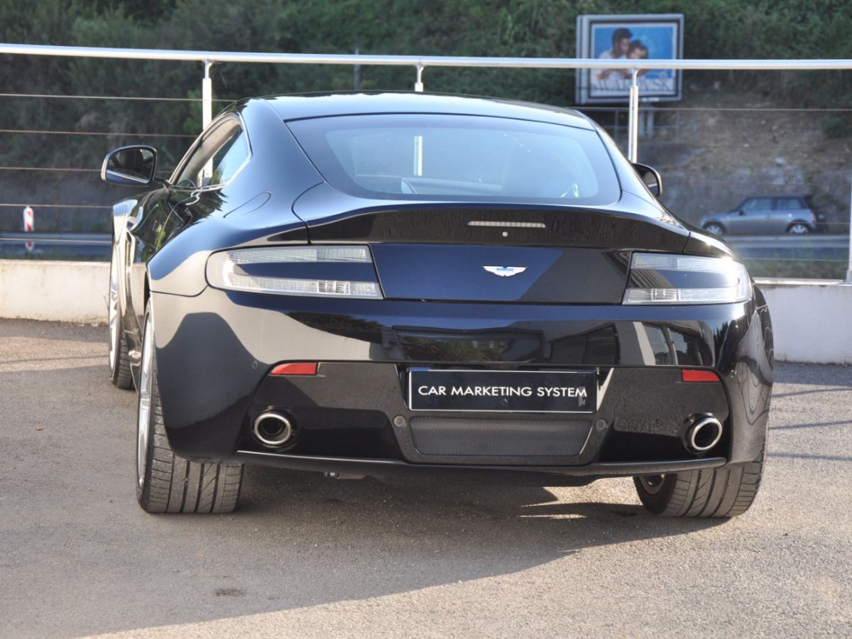 Aston Martin V8 Vantage S Coupe Sportshift II - photo 11