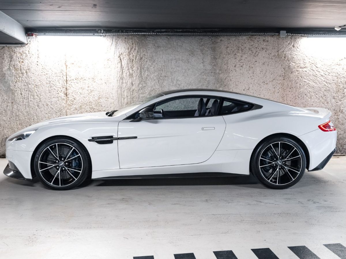 Aston Martin Vanquish (II) V12 6.0 570 Touchtronic 2 - photo 8