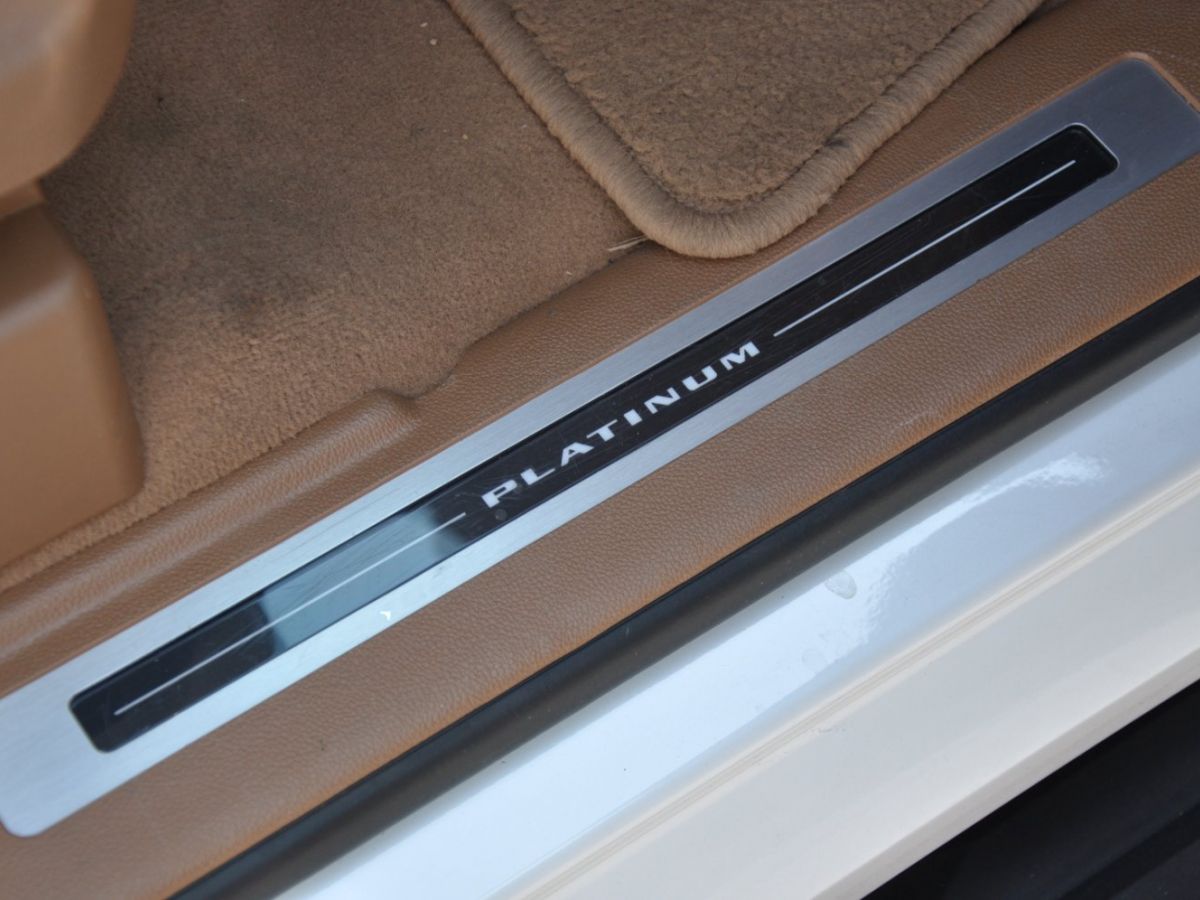 Cadillac Escalade IV 6.2 V8 Platinium - photo 27