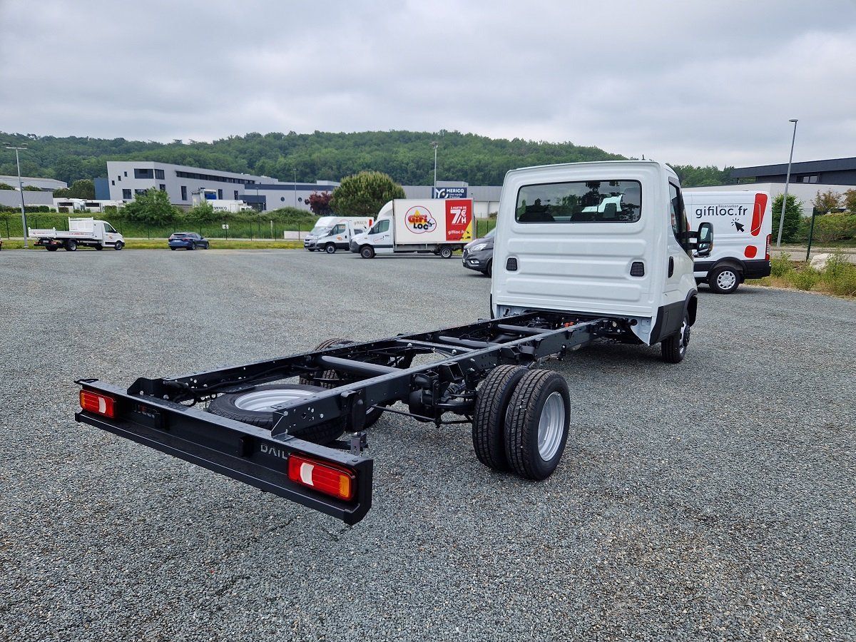 Chassis Carrosserie Iveco Daily Chassis Cabine C H Emp Blanc