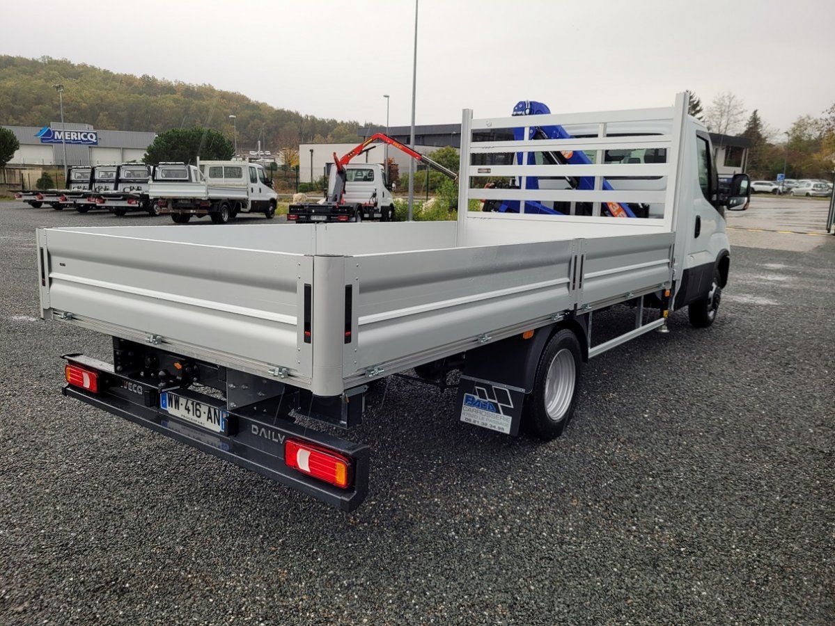 Chassis Carrosserie Iveco Daily Plateau Grue Plateau Grue C T