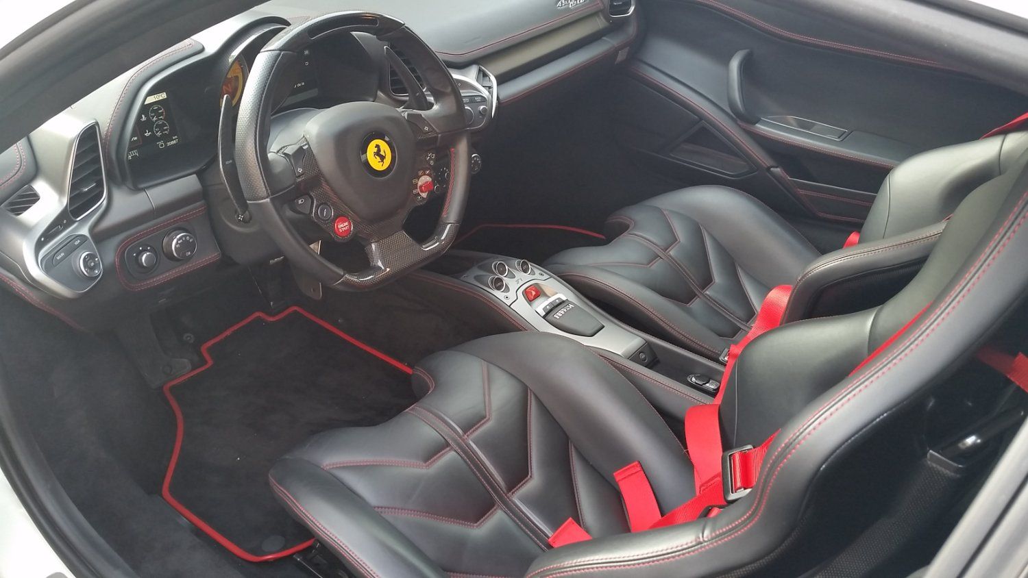 Ferrari 458 Italia 4.5 V8 570CH - photo 9