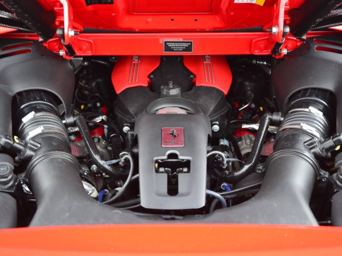 Ferrari 488 Spider 3.9 V8 Rouge - 24