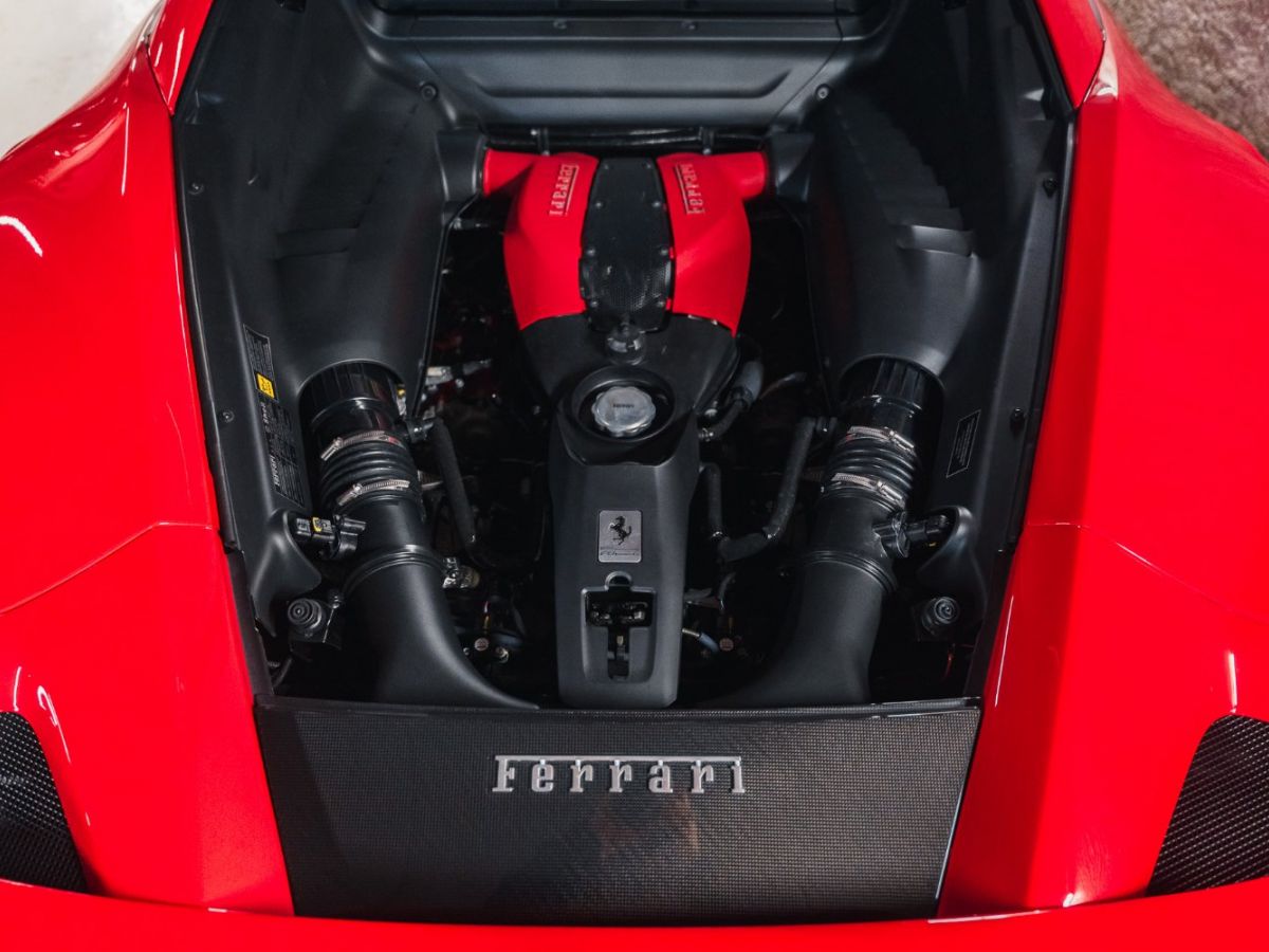 Ferrari F8 Tributo V8 3.9 720 Rosso Scuderia - photo 26