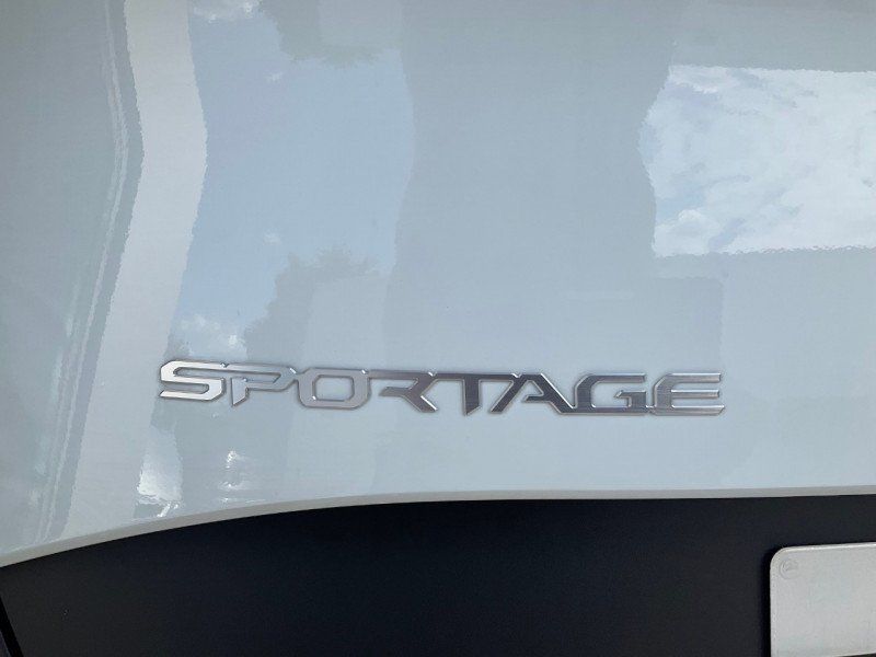 Kia Sportage 1.6 T-GDI 150CH MHEV DESIGN DCT7 4X2 Blanc Neuf - 16