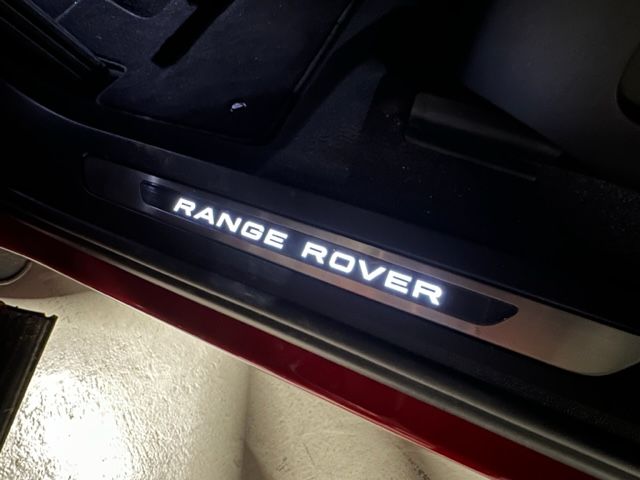 Land Rover Range Rover Evoque P300e Autobiography - photo 14