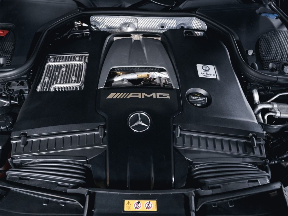 Mercedes AMG GT 63 S 4 Portes - photo 46