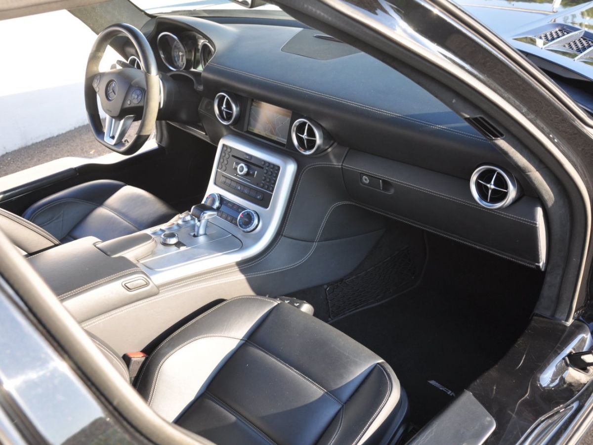 Mercedes SLS AMG Coupe - photo 26