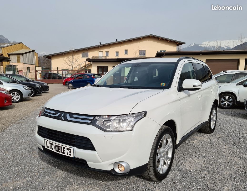 Mitsubishi outlander 7 местный