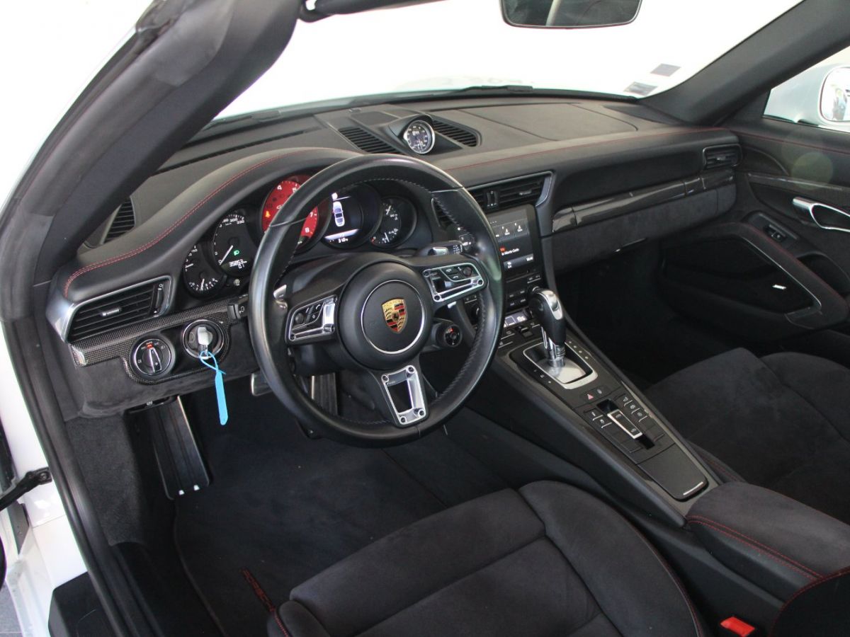 Porsche 911 991 (2) TARGA 4 GTS 3.0 450 PDK - photo 9