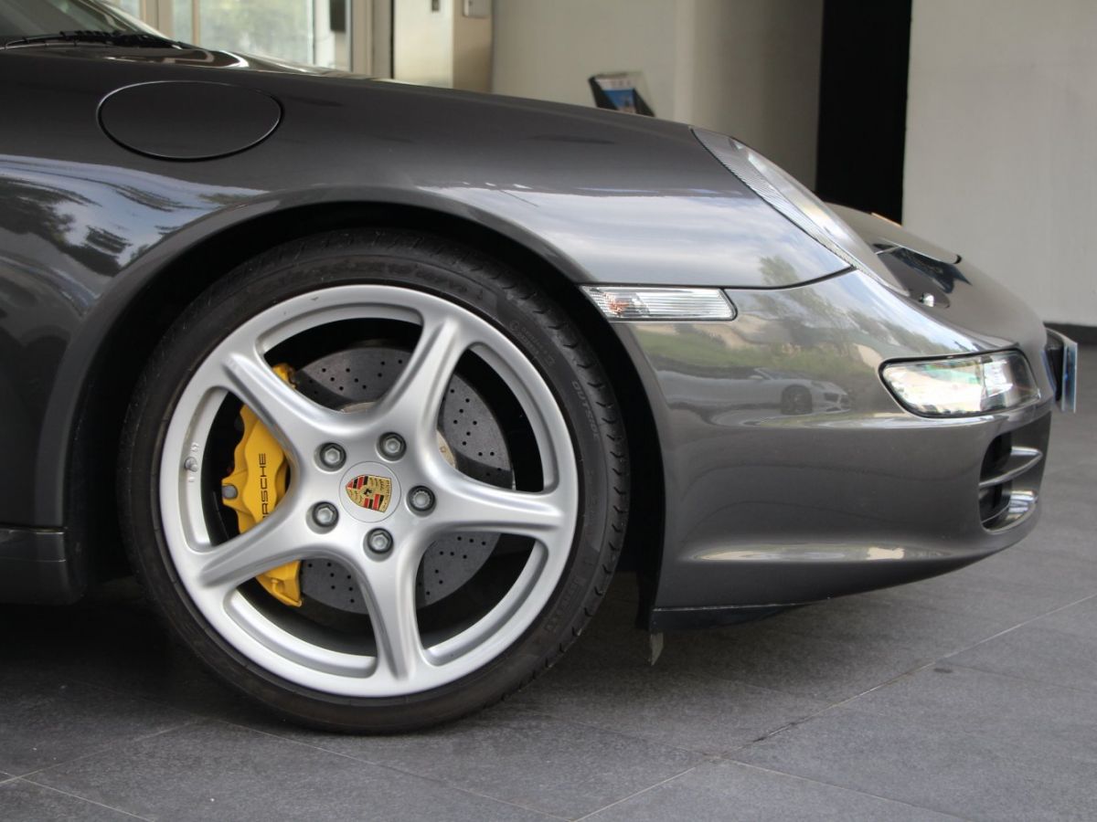 Porsche 911 997 Carrera S 3.8 - photo 6