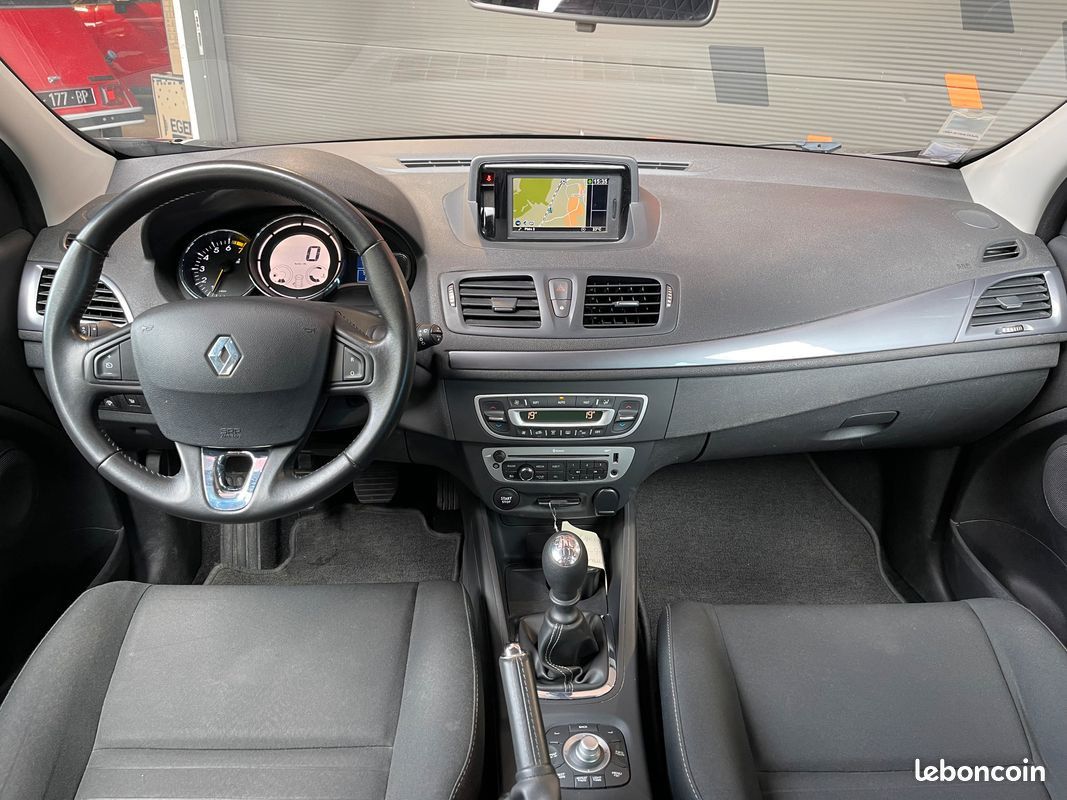 Renault Megane III 1.2 Tce 130 Cv Limited Pack Bose Gps Crit'Air 1 2015  Occasion Francin (Savoie) - n°5274724 - PREMIUM AUTO