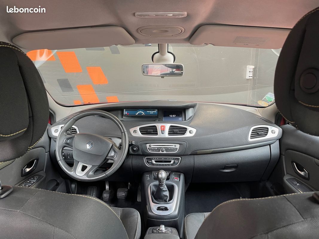 Renault Scenic Scénic III 1.5 Dci 110 cv Climatisation Régulateur