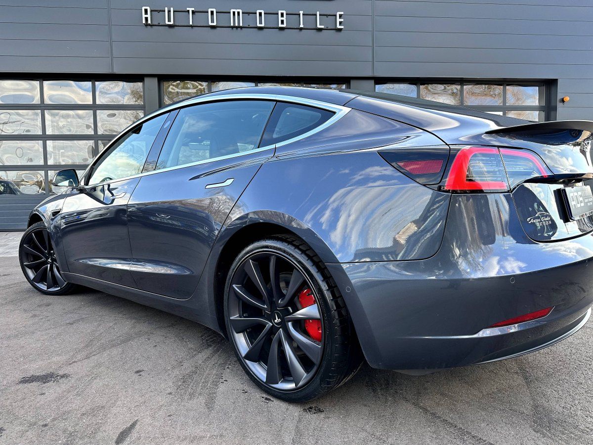 Annonce Tesla model 3 performance 9cv with pup awd with upgrade 2020  ELECTRIQUE occasion - Marseille - Bouches-du-Rhône 13
