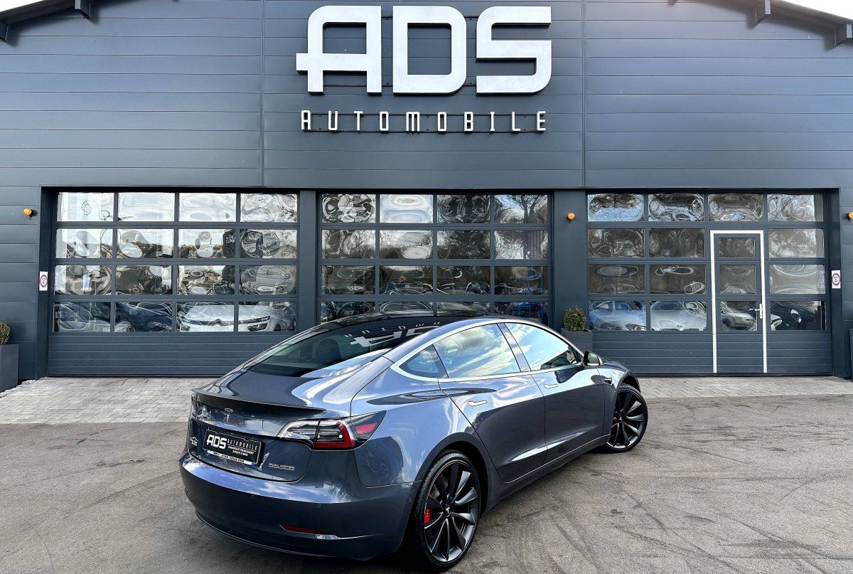 Annonce Tesla model 3 performance 9cv with pup awd with upgrade 2020  ELECTRIQUE occasion - Marseille - Bouches-du-Rhône 13