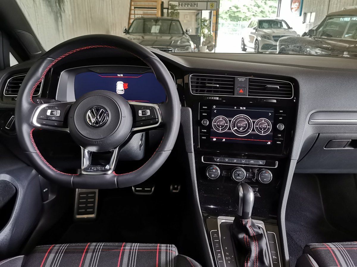 Volkswagen Golf 7 GTI 2.0 TSI 245 CV PERFORMANCE DSG Vendu
