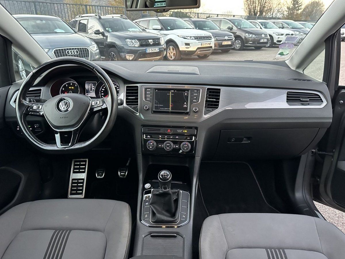 Intérieur Golf Sportsvan  Car seats, Volkswagen golf, Volkswagen