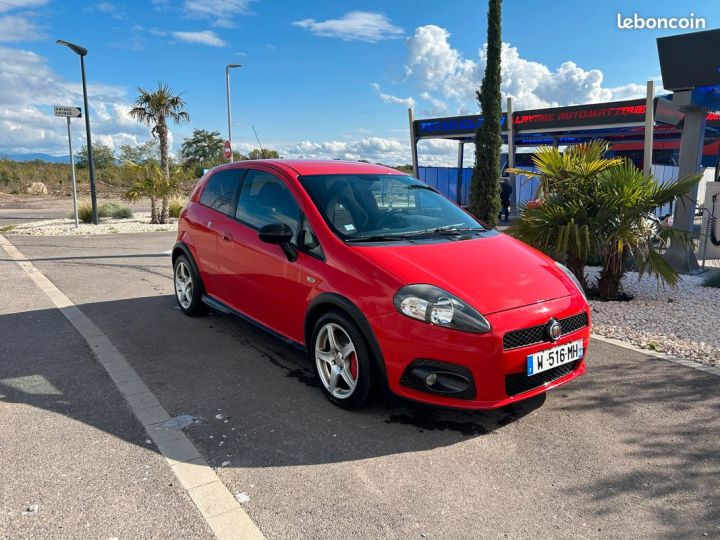 Abarth Grande Punto Fiat Grand Rouge - 1