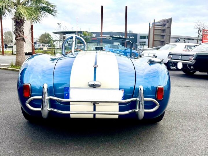 AC Cobra REPLICA 427 7.0L V8 BVM4 Bleu Azur Métallisé - 4