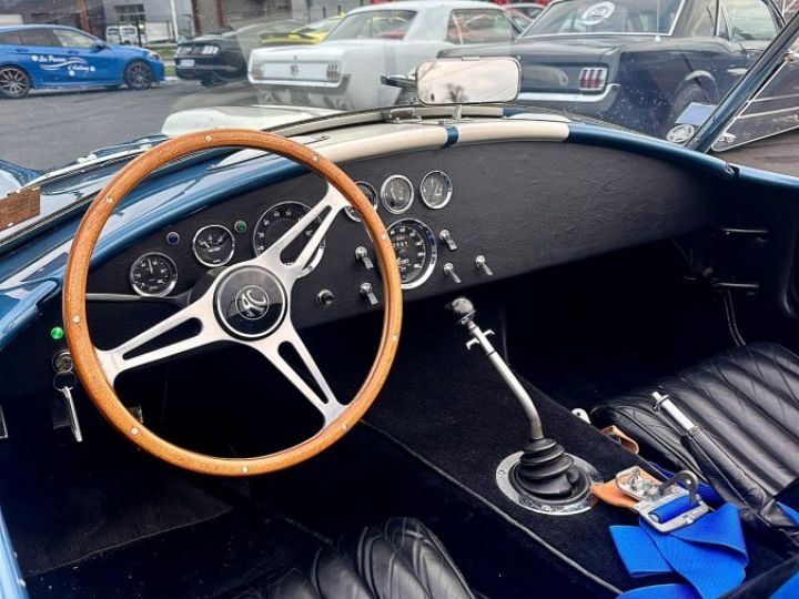 AC Cobra REPLICA 427 7.0L V8 BVM4 Bleu Azur Métallisé - 8