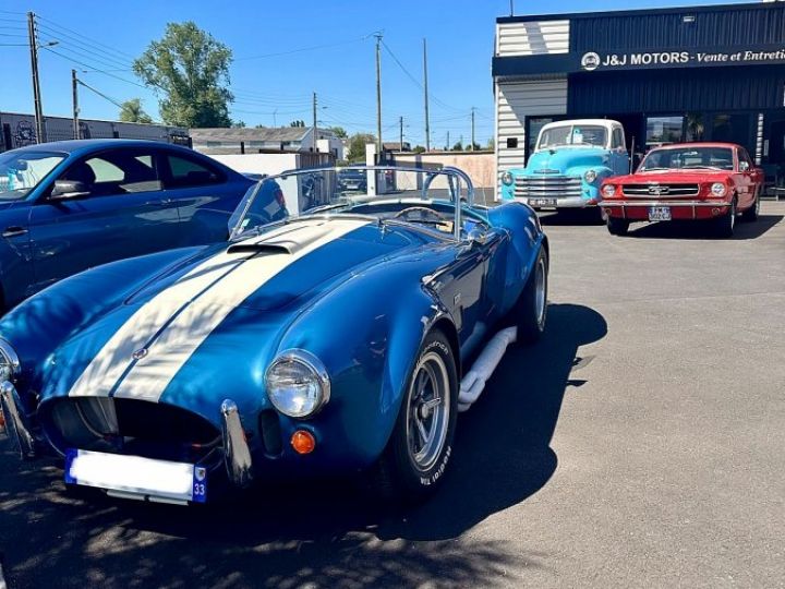 AC Cobra REPLICA 427 7.0L V8 BVM4 Bleu Azur Métallisé - 10