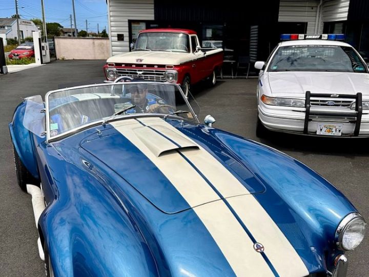 AC Cobra REPLICA 427 7.0L V8 BVM4 Bleu Azur Métallisé - 12