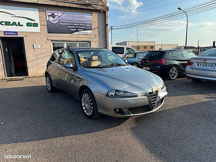 Alfa Romeo 147 1.6 120CH SELECTIVE 5P Beige - 3