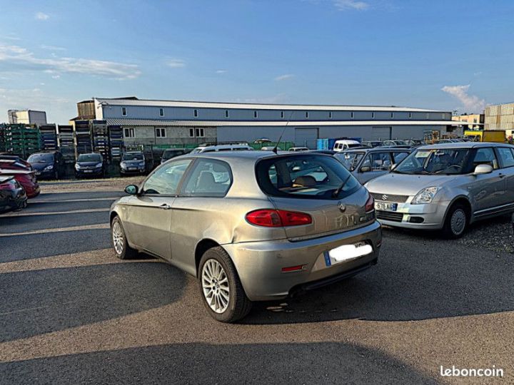 Alfa Romeo 147 1.6 120CH SELECTIVE 5P Beige - 7