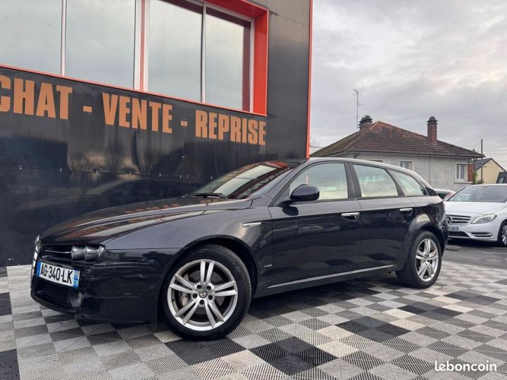 Alfa Romeo 159 SW 1.9 JTD120 Noir - 1