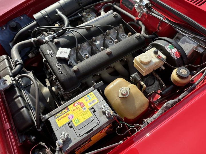 Alfa Romeo 2000 GTV Rouge - 37