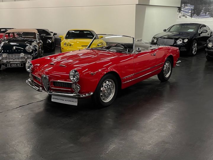 Alfa Romeo 2000 SPIDER TOURING SUPERLEGGERA Rouge - 9