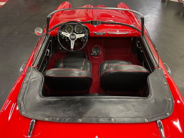 Alfa Romeo 2000 SPIDER TOURING SUPERLEGGERA Rouge - 15